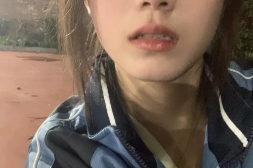 李雨桐再曝出大瓜控诉薛之谦犯重婚罪私下选妃酒后有暴力倾向