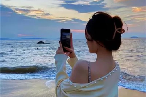 王一博连爆两瓜物料被撕人设崩塌流量时代谁在困住顶流